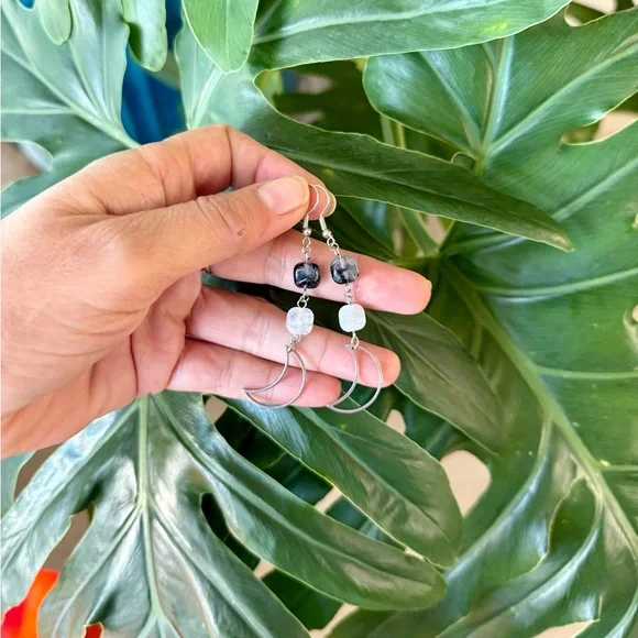 Tourmalinated Quartz Earrings - Picture 3 of 3